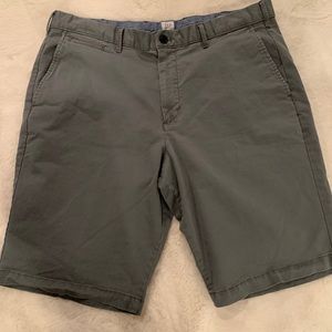 Men’s Gap shorts